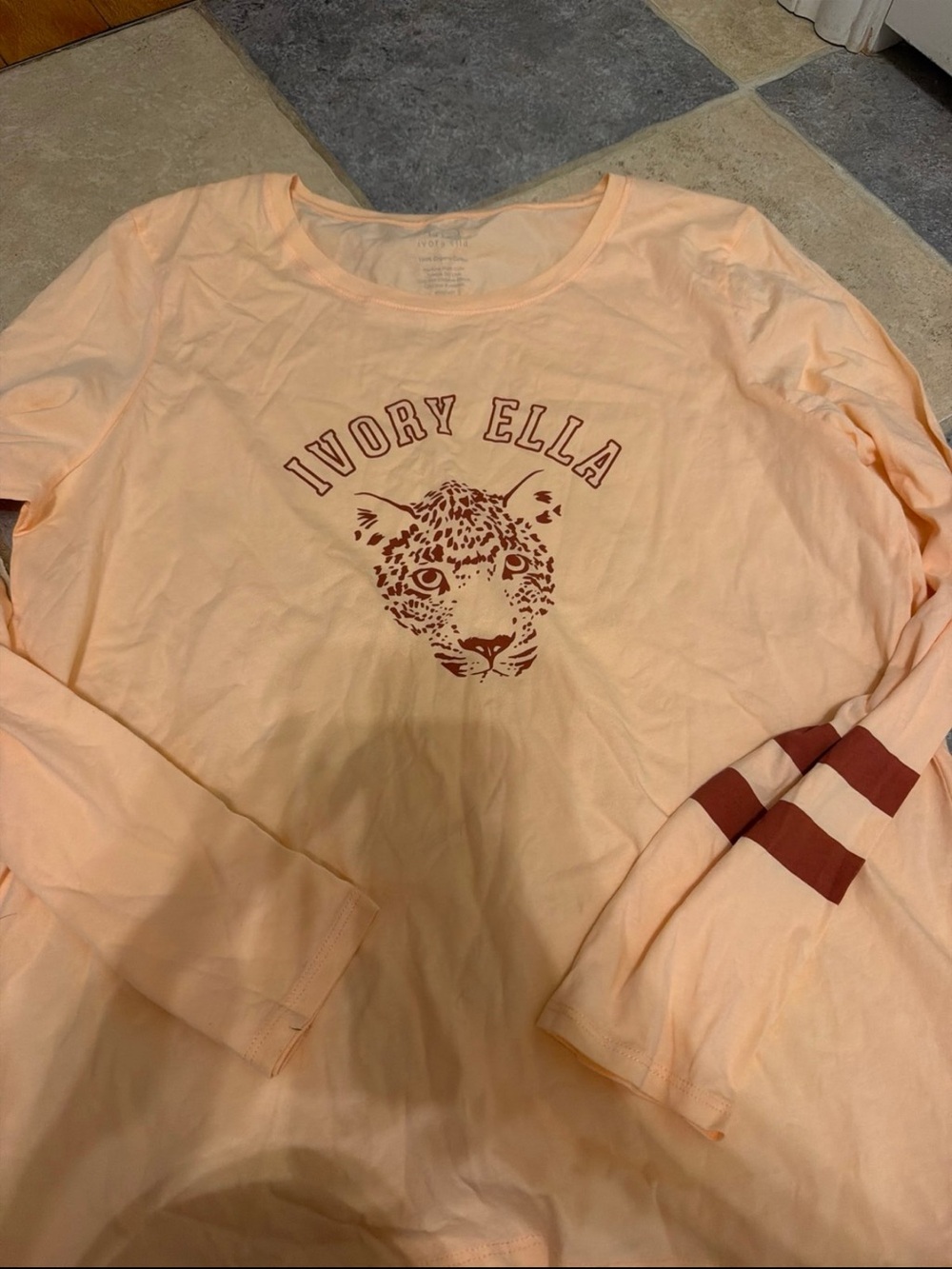 Ivory Ella Women's Long-Sleeve Graphic Tee